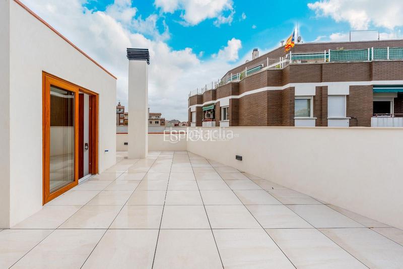 Foto 5fc5dc0b-8862-466d-a460-6845c7e76b2d. Dachwohnung mit heizung parking in Centre - Estació Sant Cugat del Vallès