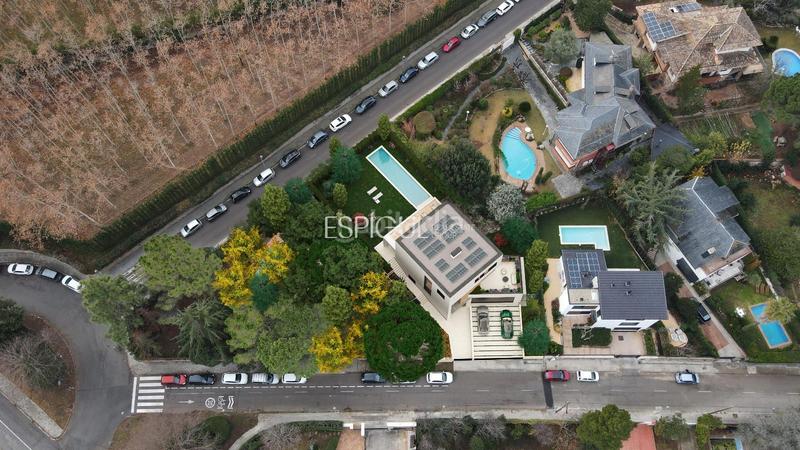 Foto afbeb7e8-7dc5-422d-a0d8-91654416251f. Casa amb calefacció aparcament piscina a Valldoreix Sant Cugat del Vallès