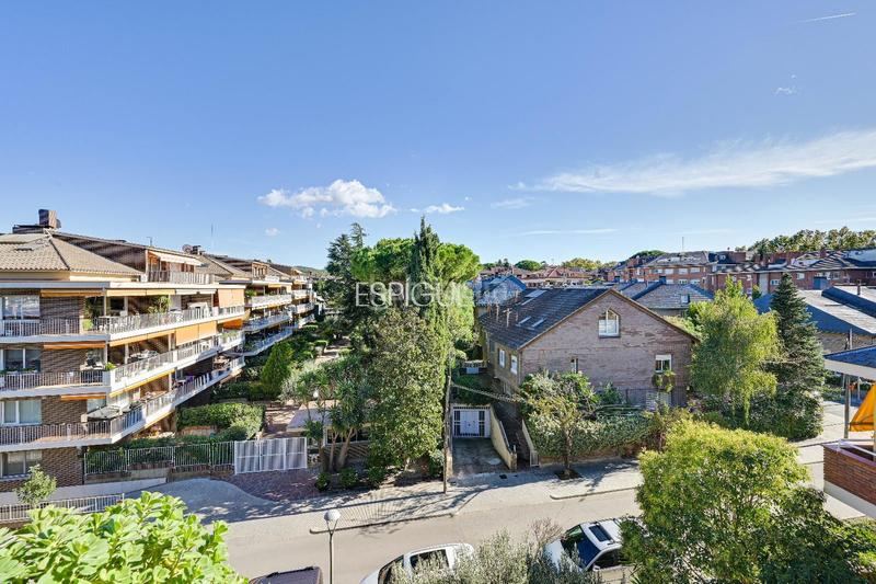 Foto d44f2641-9352-4268-b075-5529aaed4004. Dúplex amb calefacció aparcament a Eixample Sant Cugat del Vallès
