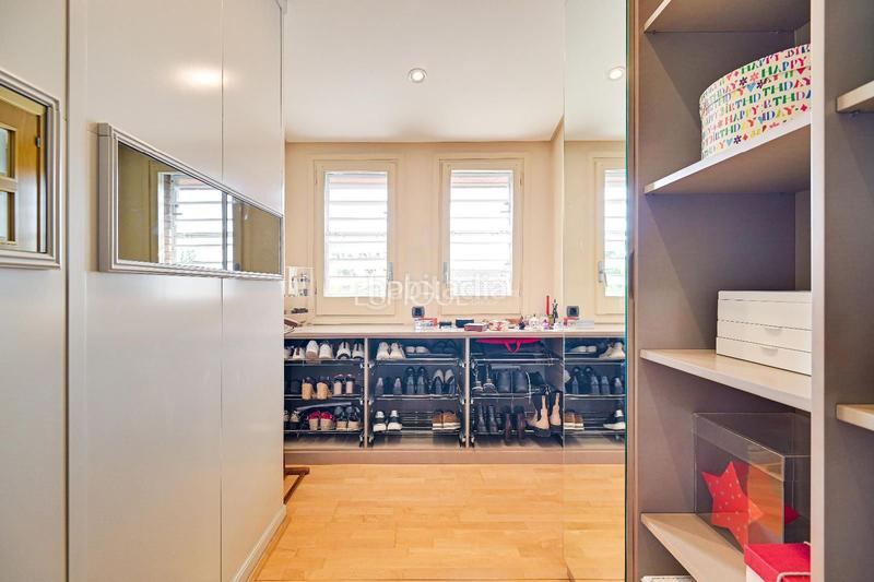 Foto 2ffcf6a8-7b7a-4ac0-bfc0-62a77f4d5997. Maison jumelée avec chauffage parking dans Sant Domènec Sant Cugat del Vallès