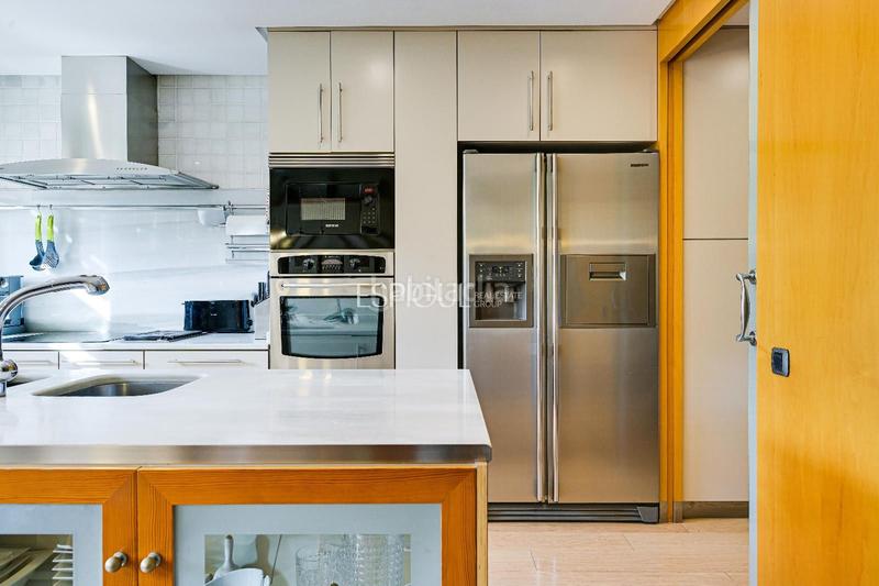 Foto 3de5ca55-9470-420b-9abd-2d2a0fabeb52. Maison jumelée avec chauffage parking dans Sant Domènec Sant Cugat del Vallès