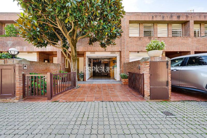 Foto 41266a0b-42f4-4206-a614-7fceb9094418. Maison jumelée avec chauffage parking dans Sant Domènec Sant Cugat del Vallès