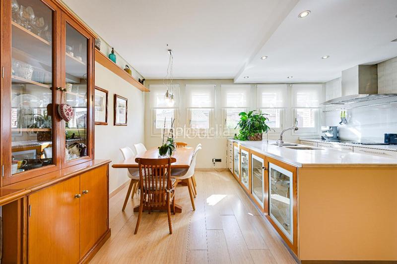 Foto 553d0943-9148-450b-b0c2-a39e90e7f961. Maison jumelée avec chauffage parking dans Sant Domènec Sant Cugat del Vallès