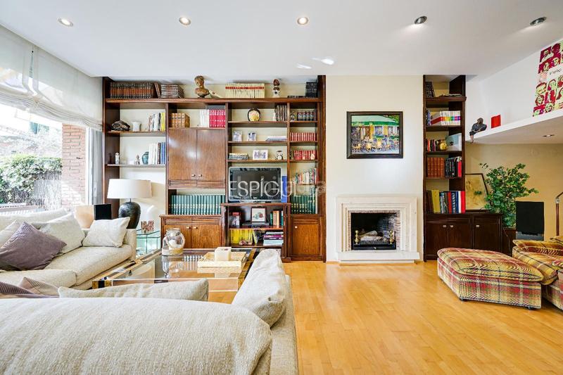 Foto 65e8d2e6-ff2d-4b23-ad0a-52b8e7cef2b2. Maison jumelée avec chauffage parking dans Sant Domènec Sant Cugat del Vallès