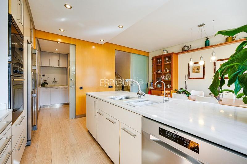 Foto e23a6698-e1a2-449d-96a6-1d65903d8996. Maison jumelée avec chauffage parking dans Sant Domènec Sant Cugat del Vallès