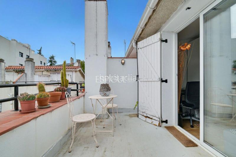 Foto 01e70b09-47a9-4447-89fa-2e0e2427b85d. Casa adossada amb calefacció aparcament piscina a Sant Cugat del Vallès