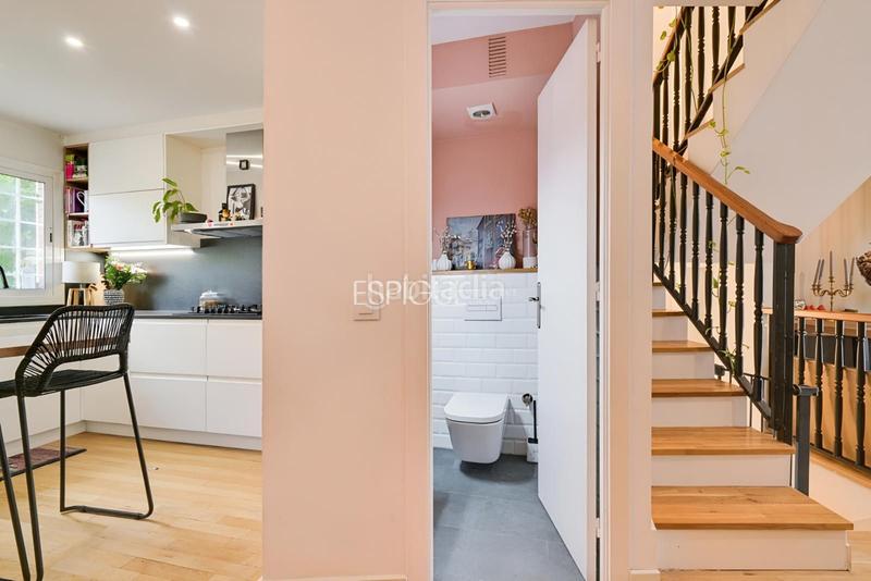 Foto 16c308d2-a524-43f0-905d-994398113e40. Casa adossada amb calefacció aparcament piscina a Sant Cugat del Vallès