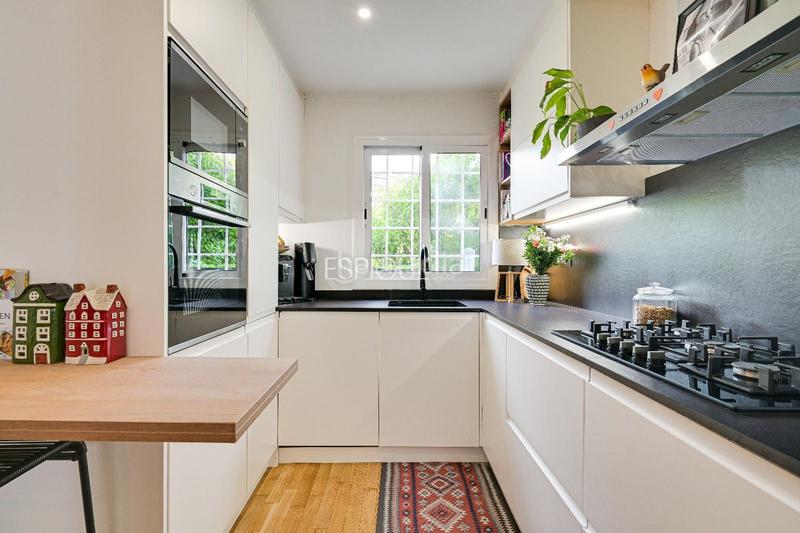 Foto 7057f670-70ac-46cc-b1c4-cb55995028e3. Casa adossada amb calefacció aparcament piscina a Sant Cugat del Vallès