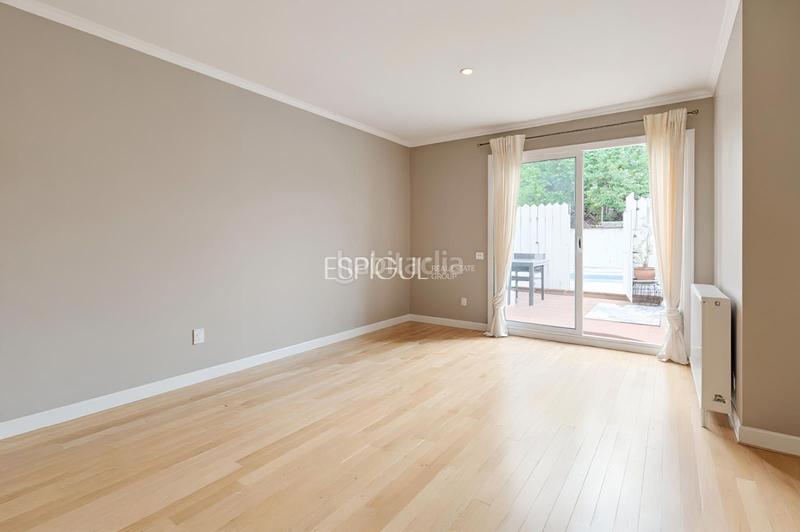 Foto ffbc91fb-9196-4ce3-977d-91660be3e39d. Casa adossada amb calefacció aparcament piscina a Sant Cugat del Vallès