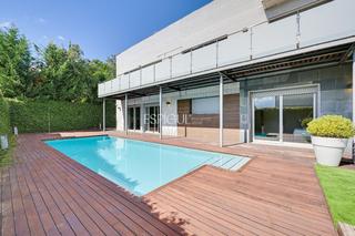 Haus  Carrer del brillant 13. Casa unifamiliar en venta en can mates, sant cugat del vallès