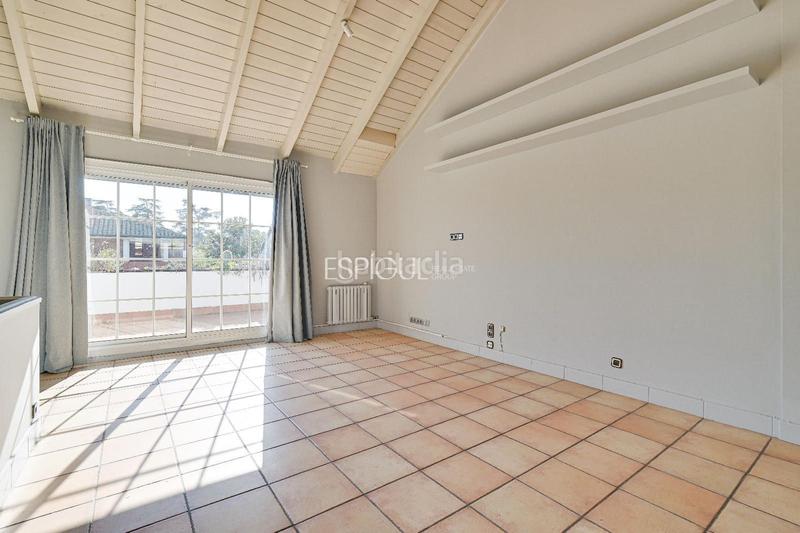 Foto 41a8dbdc-1cc1-45cf-8b33-91b11bd03103. Casa adossada amb calefacció aparcament a Eixample Sant Cugat del Vallès