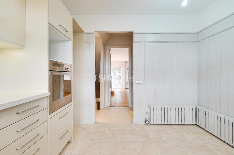 Foto 62c09438-eb9c-4fd2-889a-218797c834b9. Casa adossada amb calefacció aparcament a Eixample Sant Cugat del Vallès