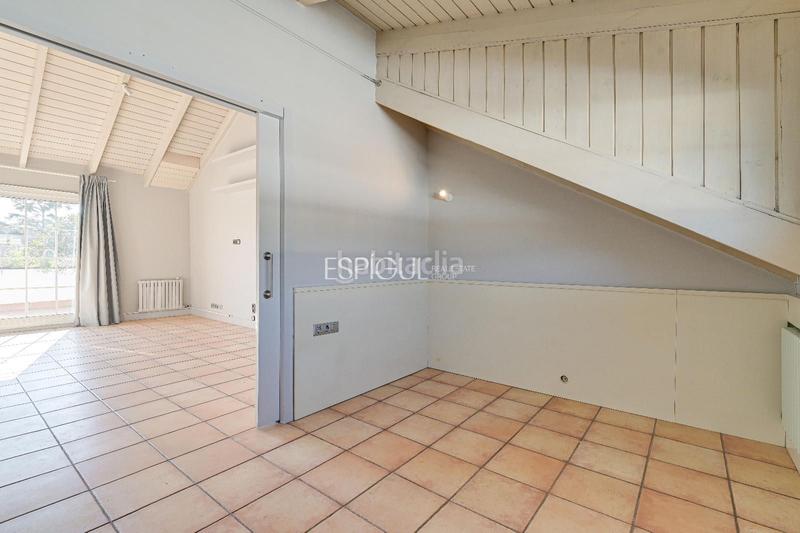 Foto 7ba5b208-aa78-4f73-a26f-595c7b6530aa. Casa adossada amb calefacció aparcament a Eixample Sant Cugat del Vallès