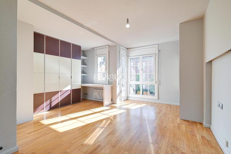 Foto f4504b0a-59c4-4d4f-9529-9aada4cecce6. Casa adossada amb calefacció aparcament a Eixample Sant Cugat del Vallès