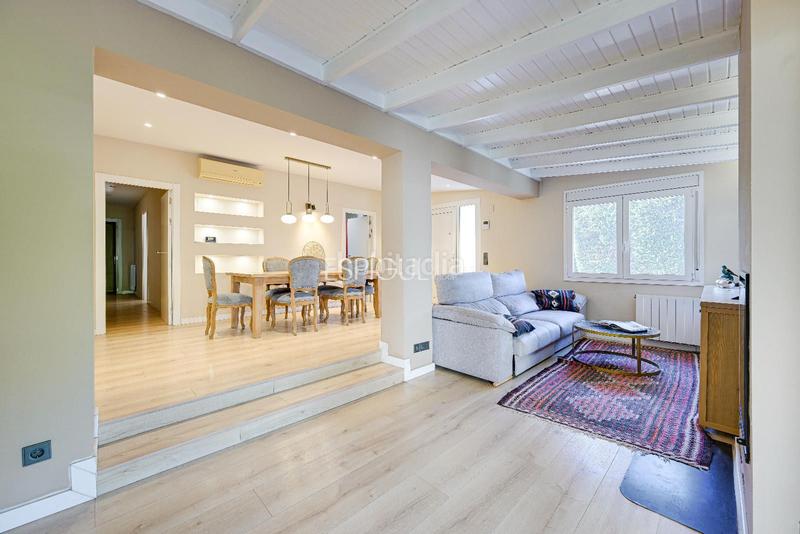 Foto 1c424dfa-3618-46c8-a005-b0f3c5a5f1b9. Casa con riscaldamento parcheggio piscina in Mira-sol Sant Cugat del Vallès