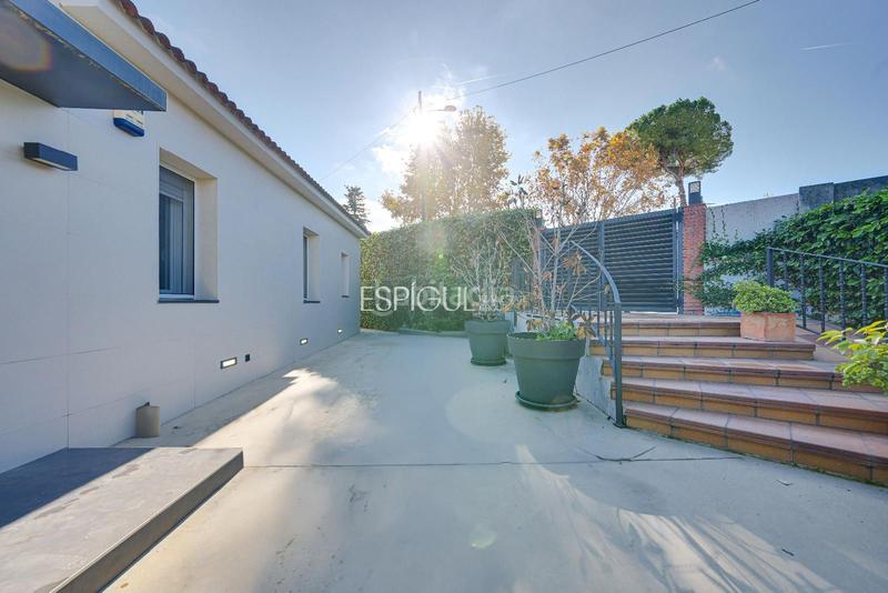 Foto 60faf455-7f0d-4373-a319-3db864fcd46d. Casa con riscaldamento parcheggio piscina in Mira-sol Sant Cugat del Vallès