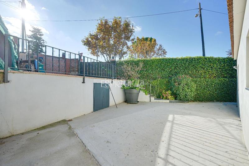 Foto 7d7fdcbd-1cd6-415d-9fa1-9122f57d7d08. Casa con riscaldamento parcheggio piscina in Mira-sol Sant Cugat del Vallès