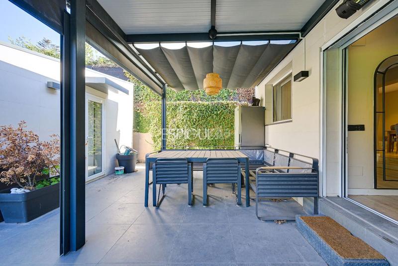 Foto 86f1cf86-da34-4228-969a-b481f592eb19. Casa con riscaldamento parcheggio piscina in Mira-sol Sant Cugat del Vallès