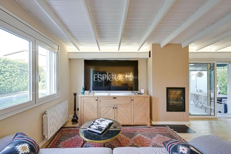 Foto 9b3de0c7-eb8e-45e5-ae5e-4c54d85d5d58. Casa con riscaldamento parcheggio piscina in Mira-sol Sant Cugat del Vallès