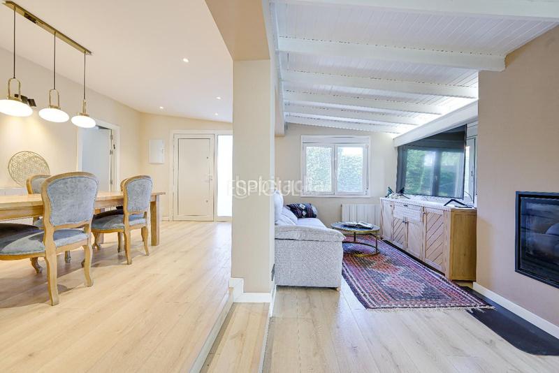 Foto fc94d4f1-480b-48aa-9419-c5782c61464d. Casa con riscaldamento parcheggio piscina in Mira-sol Sant Cugat del Vallès