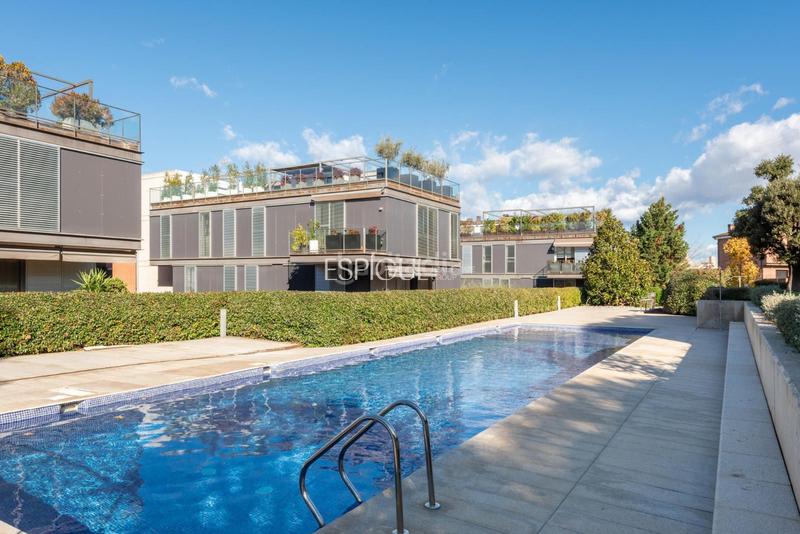 Foto 4858e834-fc64-403f-8b7a-6dab994dcdf1. Pis amb calefacció aparcament piscina a Arxiu Sant Cugat del Vallès