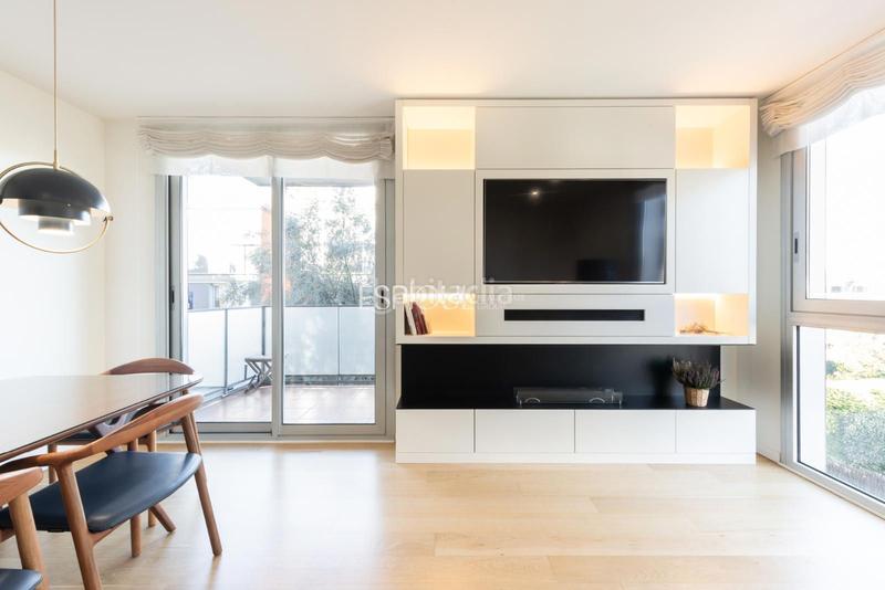 Foto 6de9346b-39df-47d0-8bc2-92acafbae0ce. Pis amb calefacció aparcament piscina a Arxiu Sant Cugat del Vallès