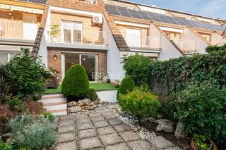 Casa a schiera  Enllaç 9 casa 2. Casa adosada en venta en zona del arxiu de sant cugat del vallès