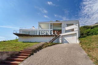 House  Montseny. Chalet en golf barcelona sant esteve sesrovires
