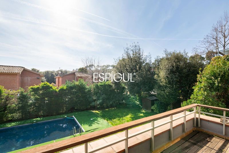 Foto a3b702d7-ad87-4a4d-9385-b4bc69db96ed. Casa amb calefacció piscina a Golf-Can Trabal Sant Cugat del Vallès