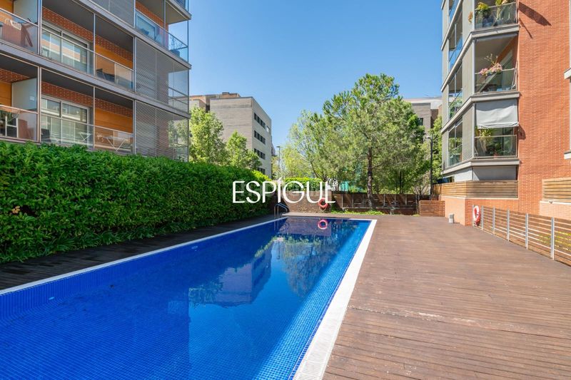Foto 59012092-036b-4640-8f50-a5134b1a4246. Pis amb calefacció aparcament piscina a Volpelleres Sant Cugat del Vallès
