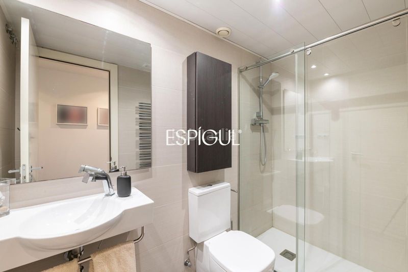 Foto d5489b93-74c4-490a-adb4-1a1b097d1bed. Pis amb calefacció aparcament piscina a Volpelleres Sant Cugat del Vallès