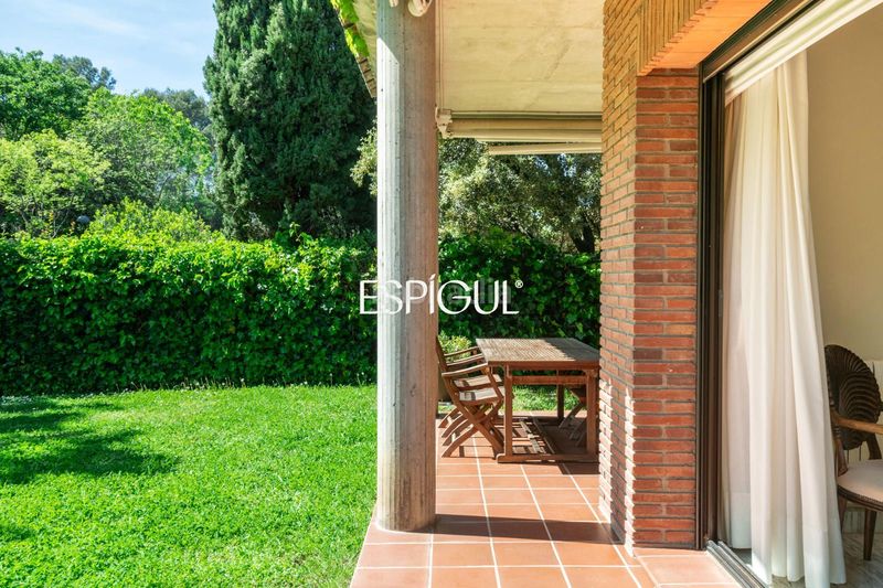 Foto 97c73e43-0e4d-4934-8716-d83ae65f7ad2. Casa amb calefacció aparcament piscina a Golf-Can Trabal Sant Cugat del Vallès