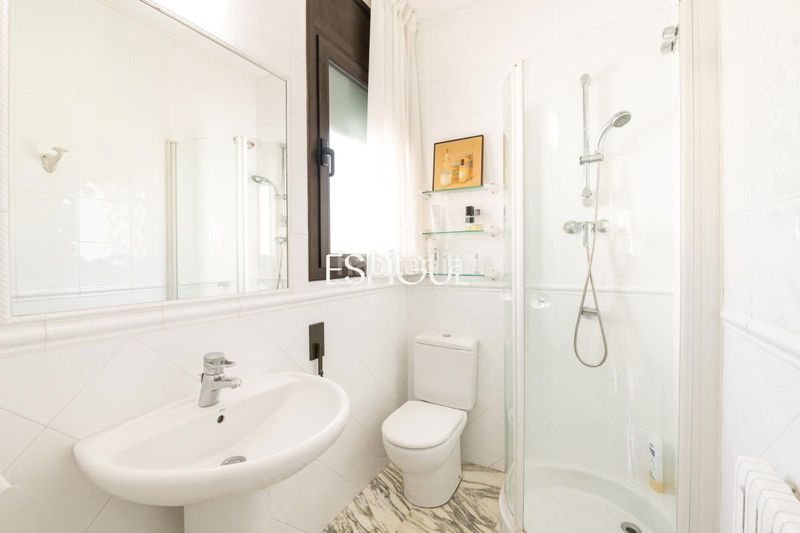 Foto a5ac5022-b6d5-428b-a119-fdc7a981d151. Casa amb calefacció aparcament piscina a Golf-Can Trabal Sant Cugat del Vallès