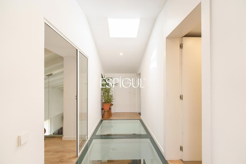 Foto 5371d08d-676b-4815-9eb1-6abbf0f280ea. Duplex avec chauffage dans Centre Sabadell