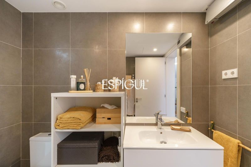 Foto 5c6ad176-b0f5-4008-80e8-6e7842a09525. Duplex avec chauffage dans Centre Sabadell