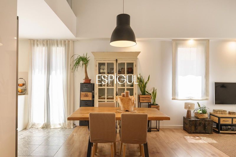 Foto 8f575513-ef4b-4012-9656-a259ead793d2. Duplex avec chauffage dans Centre Sabadell