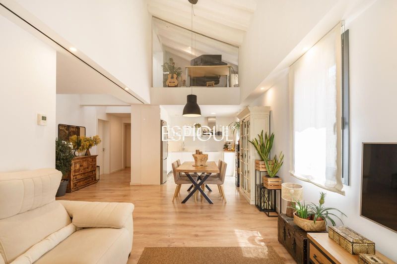 Foto cefeae56-1fec-403f-8ffd-ce8b878618de. Duplex avec chauffage dans Centre Sabadell