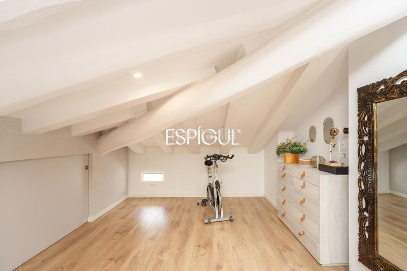 Foto f51a99de-c409-4282-92d3-39905779485d. Duplex avec chauffage dans Centre Sabadell