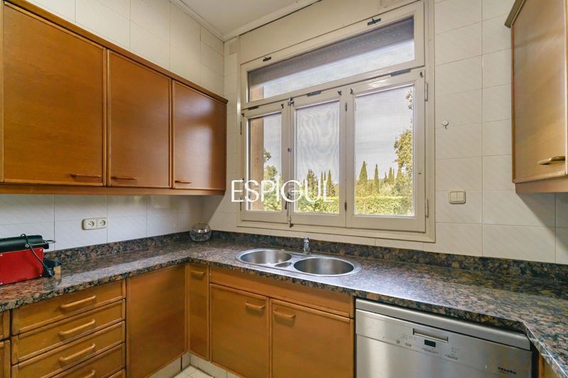 Foto aac6c6c5-22d1-49cd-b56b-9570e3d1ee53. Casa amb calefacció aparcament piscina a Matadepera