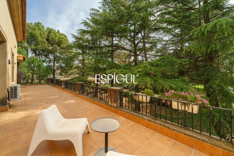 Foto b9993ecf-ff96-404c-a5f3-d944993dbd0d. Casa amb calefacció aparcament piscina a Matadepera