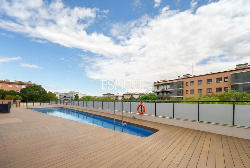 Foto 04b9e3f5-1a26-471b-a574-fa8b82abe07b. Pis amb calefacció aparcament piscina a Volpelleres Sant Cugat del Vallès