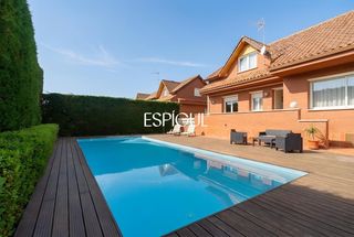 House  Josep maria segarra. Chalet en venta en mirasol