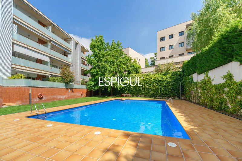 Foto 20ef0057-d25a-4e2f-a808-b77ec525d5d2. Pis amb calefacció aparcament piscina a Turó de Can Mates Sant Cugat del Vallès