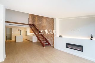 Maison  Calderón. Casa tipo dúplex en el centro de sabadell