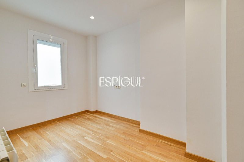 Foto 53a4592a-0d88-417c-9395-b875b630a5fb. Pis amb calefacció a Centre - Estació Sant Cugat del Vallès