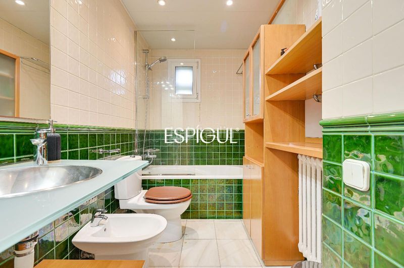 Foto baf54092-2604-4bbe-aa70-da88294d813a. Casa amb calefacció aparcament piscina terrassa a Bellaterra