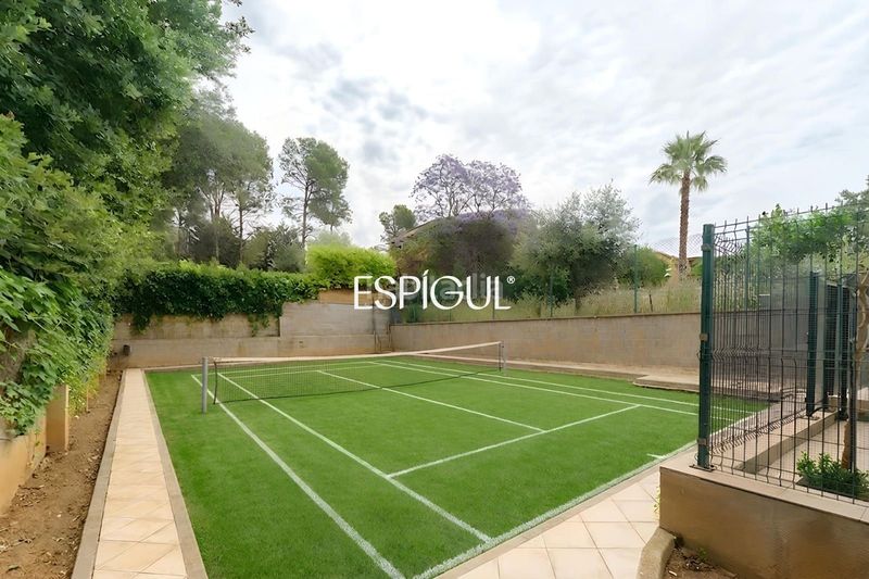 Foto 003dc63e-2035-47dd-9a3e-668d1b31f2e7. Casa amb calefacció aparcament piscina a Valldoreix Sant Cugat del Vallès