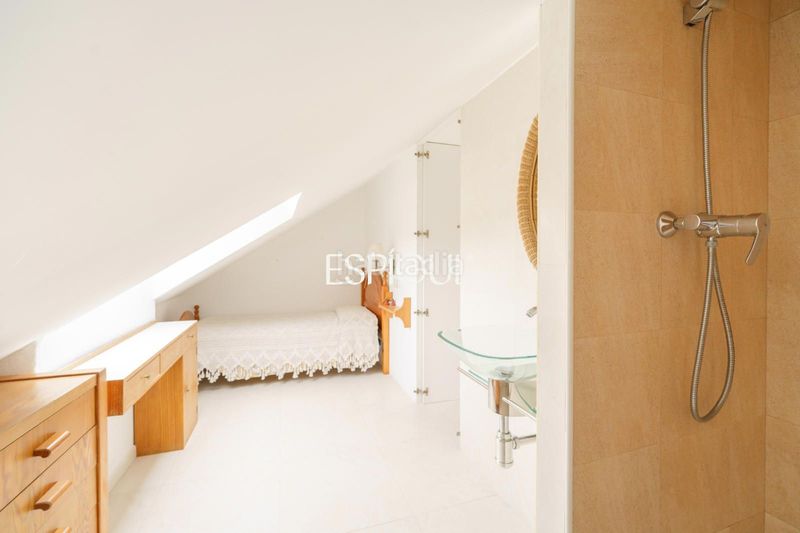 Foto 6cb6755f-f591-4316-87fc-f82dab2a8863. Casa amb calefacció aparcament piscina a Valldoreix Sant Cugat del Vallès