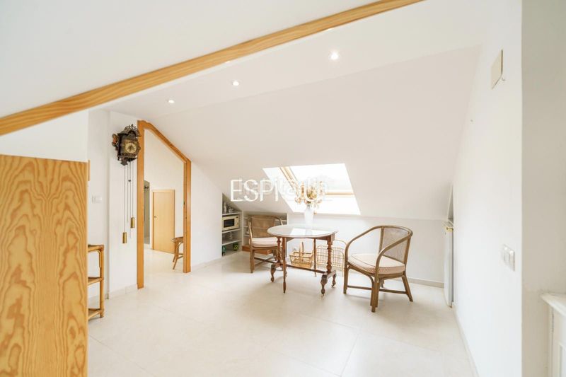 Foto af5ae328-7fae-4110-ac4d-606d0503010d. Casa amb calefacció aparcament piscina a Valldoreix Sant Cugat del Vallès