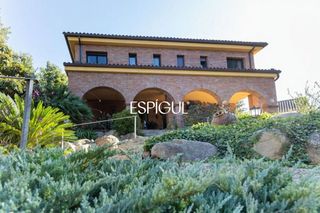 Location Maison  Fuster i serracant. Casa con piscina en alquiler en sant cugat  valldoreix
